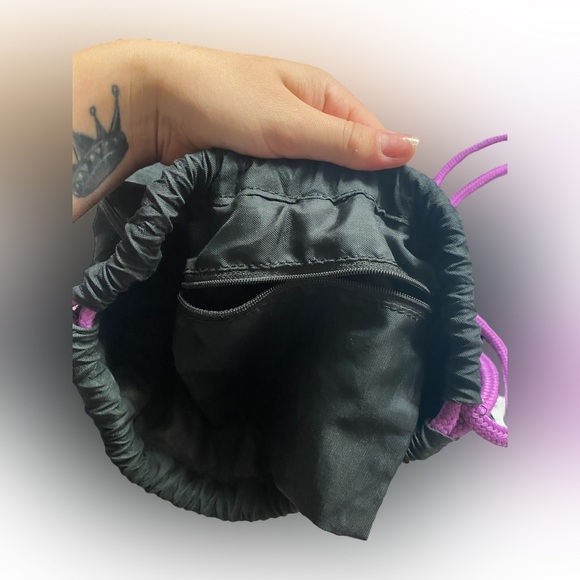 Adidas Drawstring Bag - Picture 2 of 5